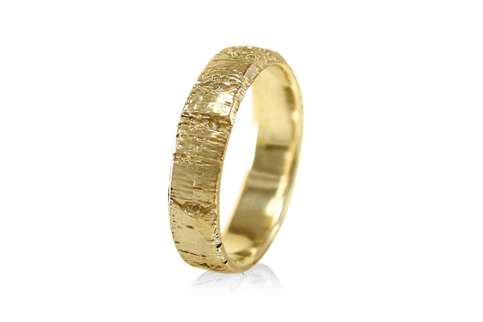 Aspen Band
5mm wide
Shown in 14k yellow gold