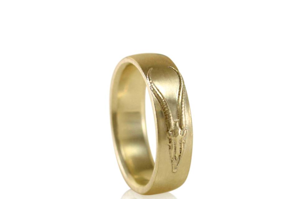Springbok Band
6mm wide
14k Yellow Gold shown (available in rose, yellow, or palladium)