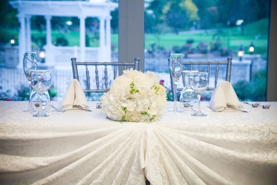 Sweetheart table