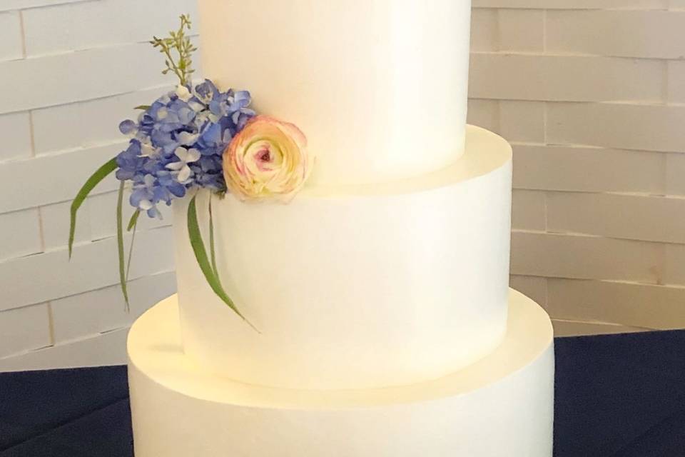 Clean and simple wedding cake