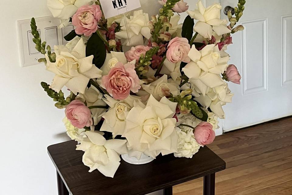 Small vase arrangement