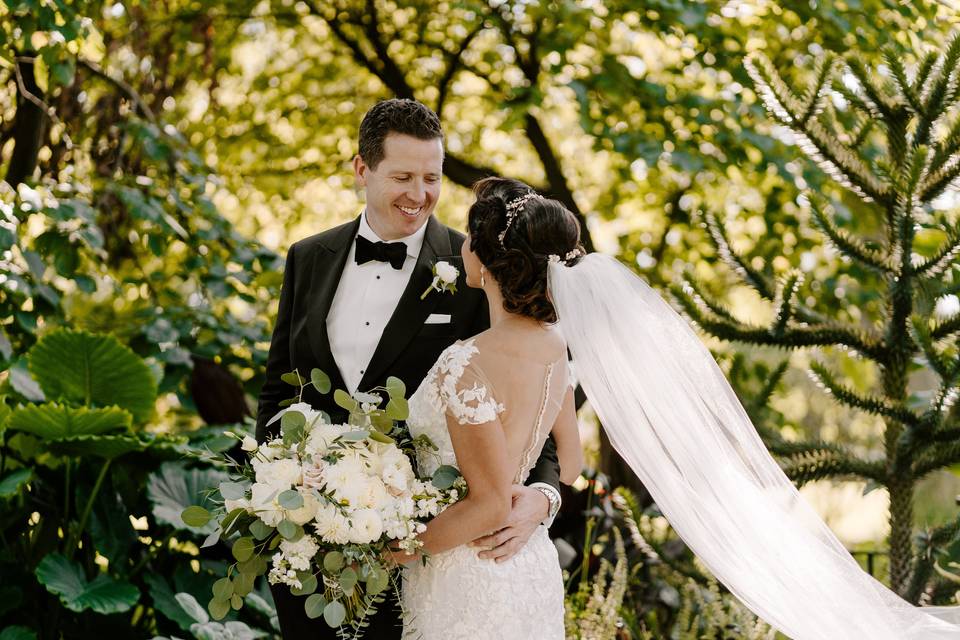 Couple on Snug Harbor Grounds