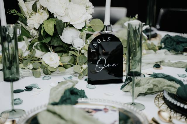 Reception Celebration & Décor
