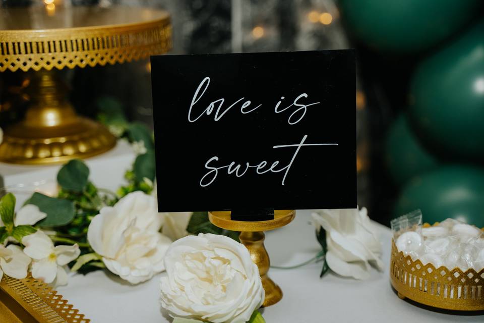 Reception Celebration & Décor