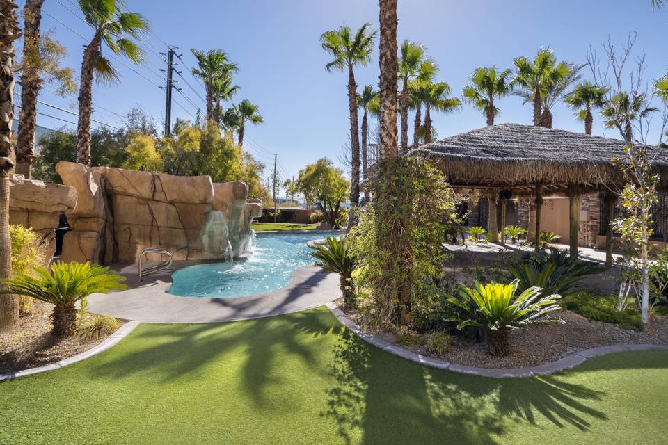 Hawaiian Gardens Waterfall
