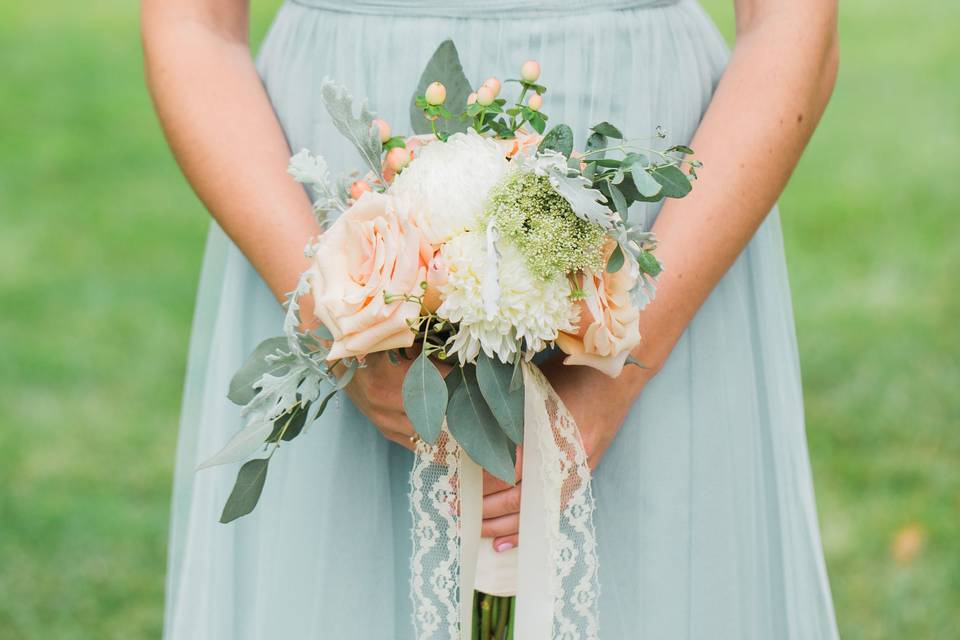 Floral bouquet arrangement