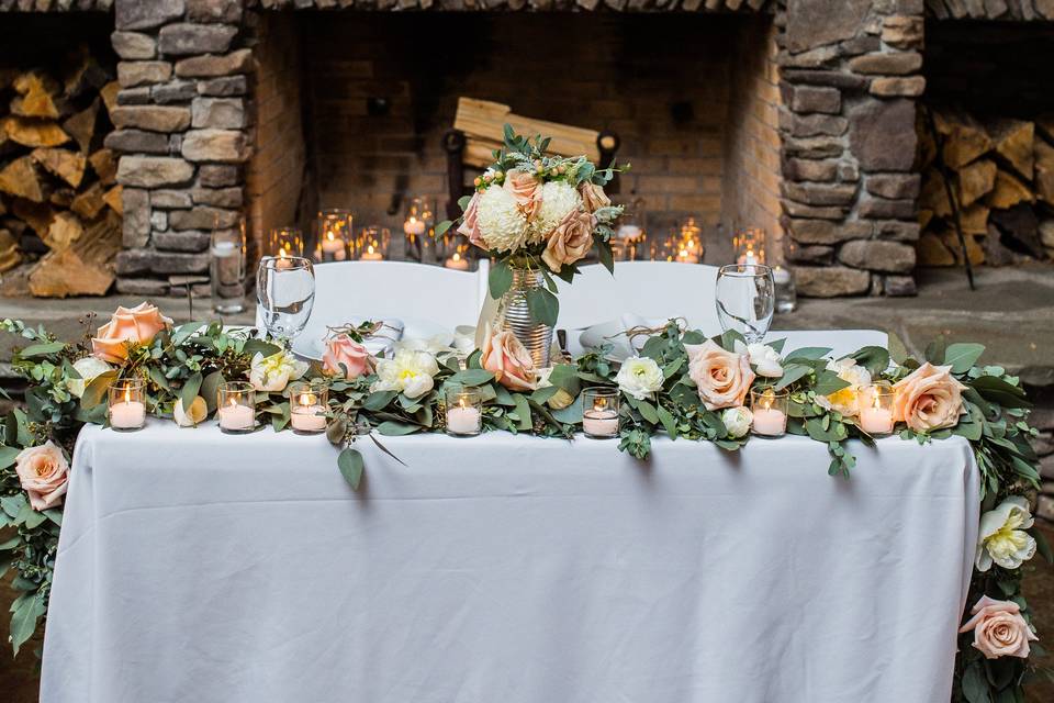 Sweetheart table layout