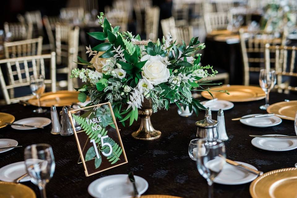 Table runners, farm tables