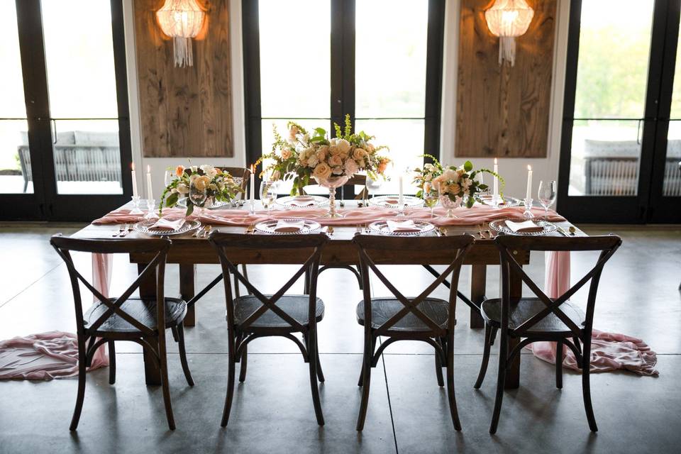 Chiavari Chairs with Sashes