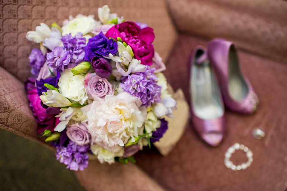 Bridal bouquet, heals, and accessories