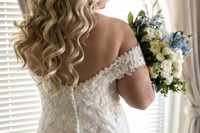 10_bride_bouquet_back_detail_v2.jpg