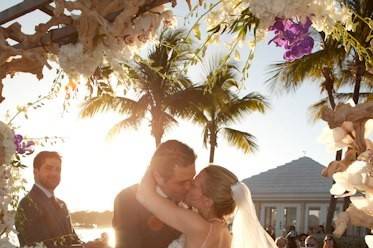 First kiss Ceremony at Ocean Reef