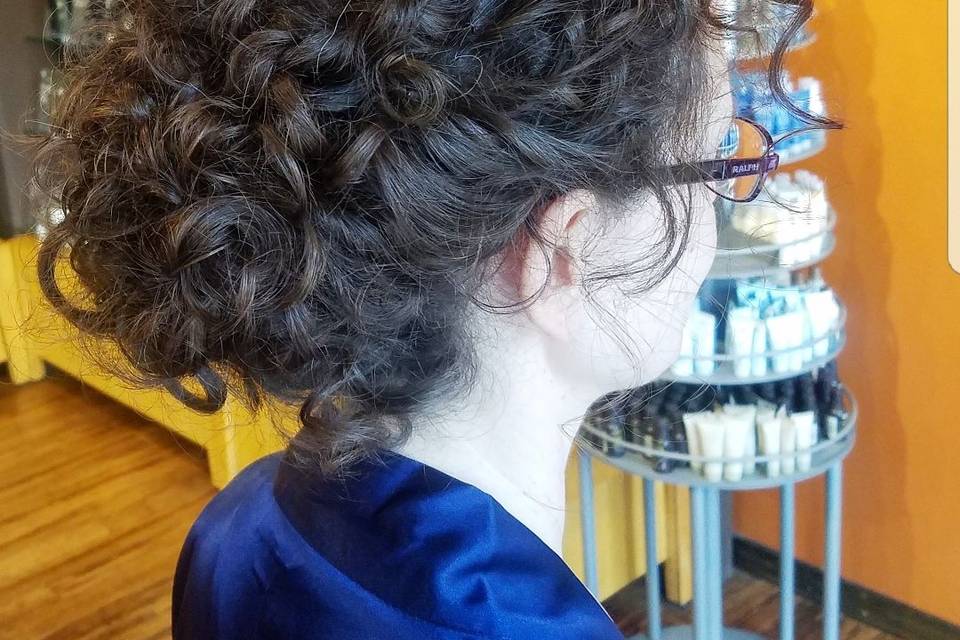 Curly hairdo