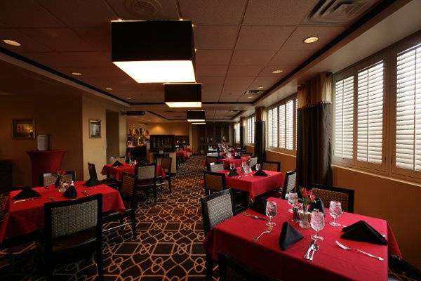 DoubleTree by Hilton Dallas - Market Center
