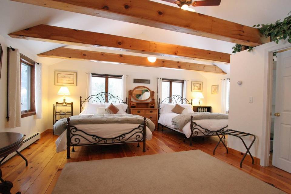 Bright and spacious guest room