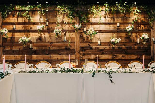 Head Table Setting