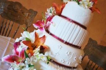 Cake Couture by Urban Perks - Wedding Cake 1