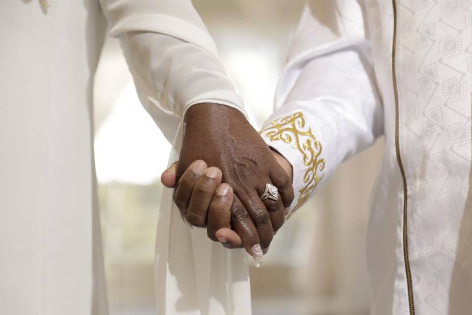 We help  with tying the knot
