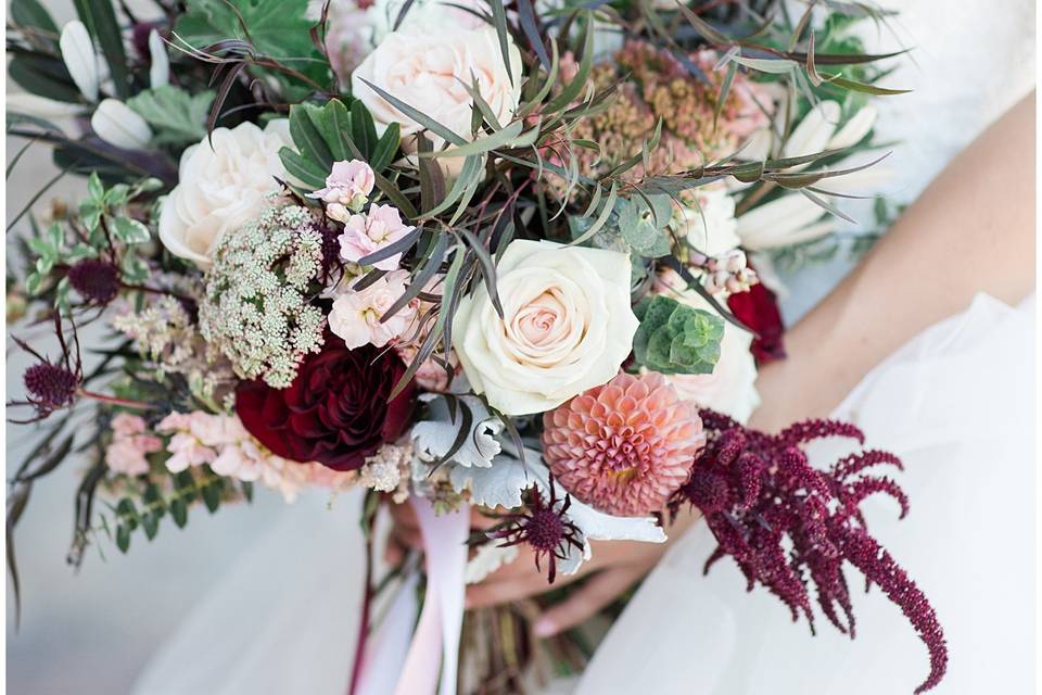 The bride holding her boquet