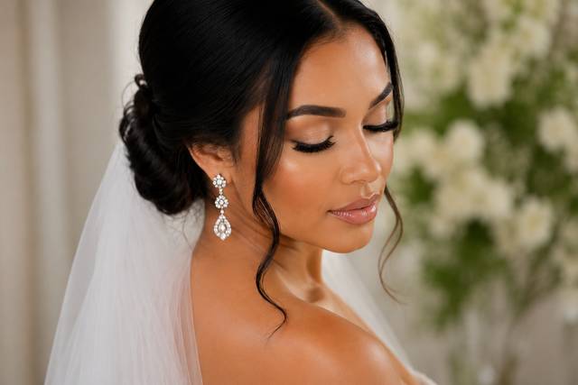 Serene_Bridal_Portrait_with_Sparkling_Earrings_2000px.jpg