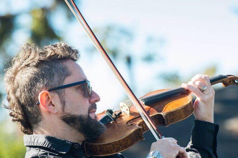 Violinist, Ricardo Ochoa