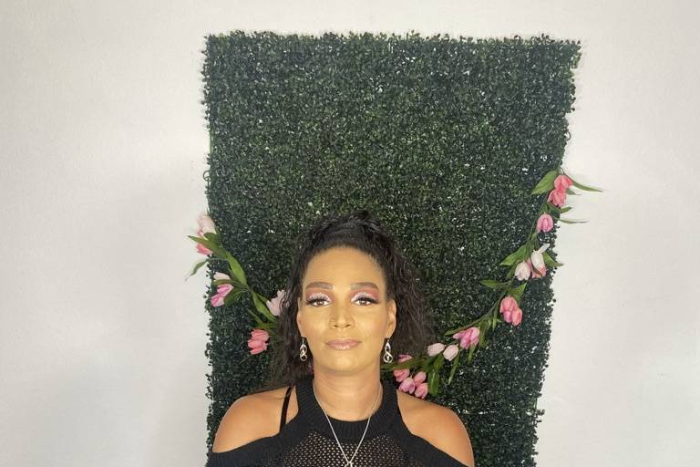 Beautiful Glitter Glam Makeove