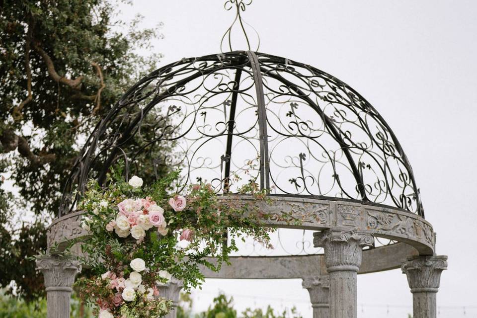 Vineyard Deck