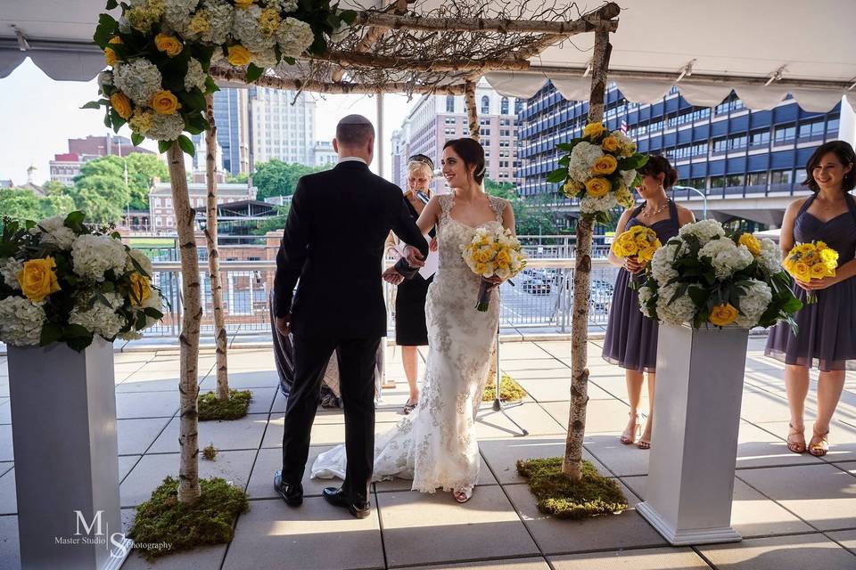 Ceremony with a view of Independence Hall