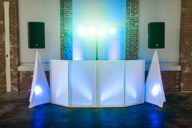 Dow Oak Events