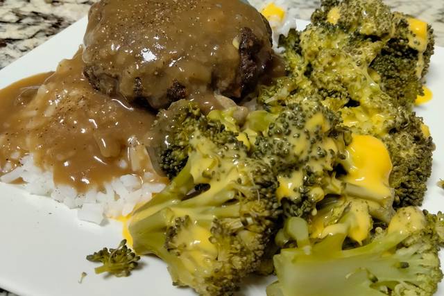 Salisbury Steak w/ Broc&Cheese