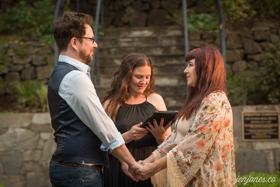 Jennifer Nies Officiant