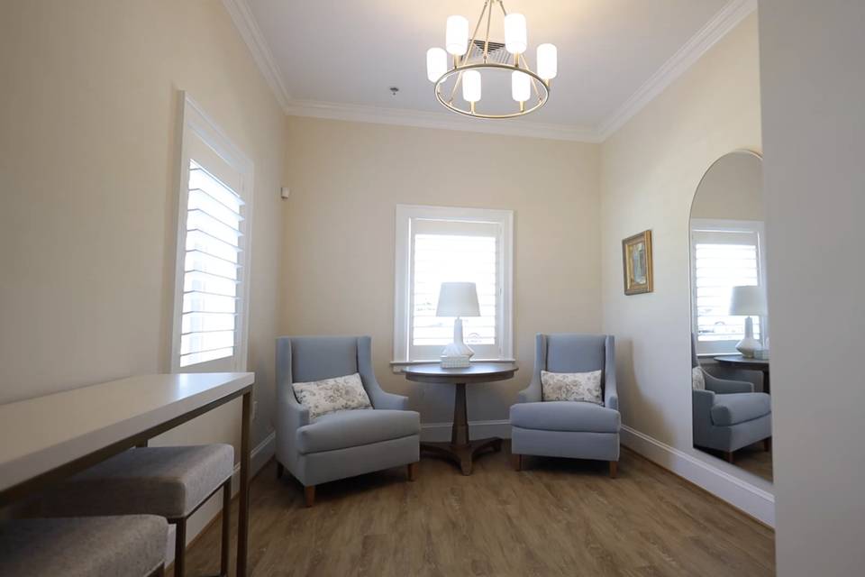 Creekside bridal suite.png