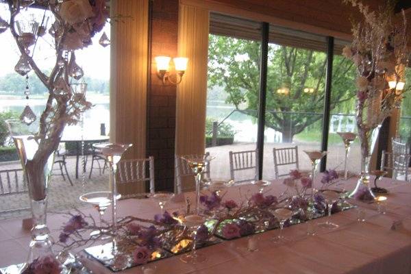 Long table setting