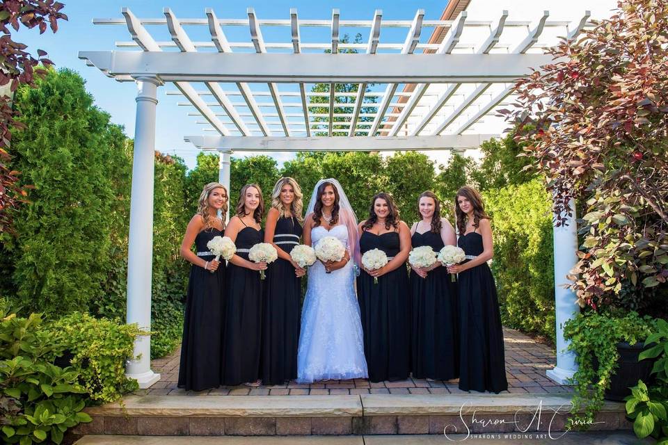 Girls beneath the Pergola