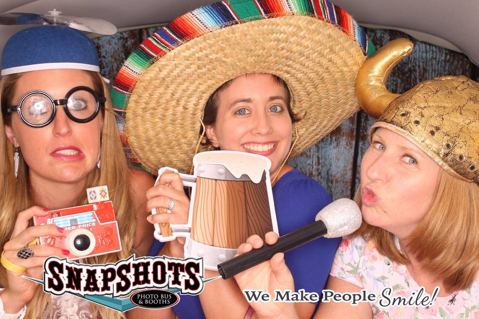 Snapshots Photo Bus & Booths