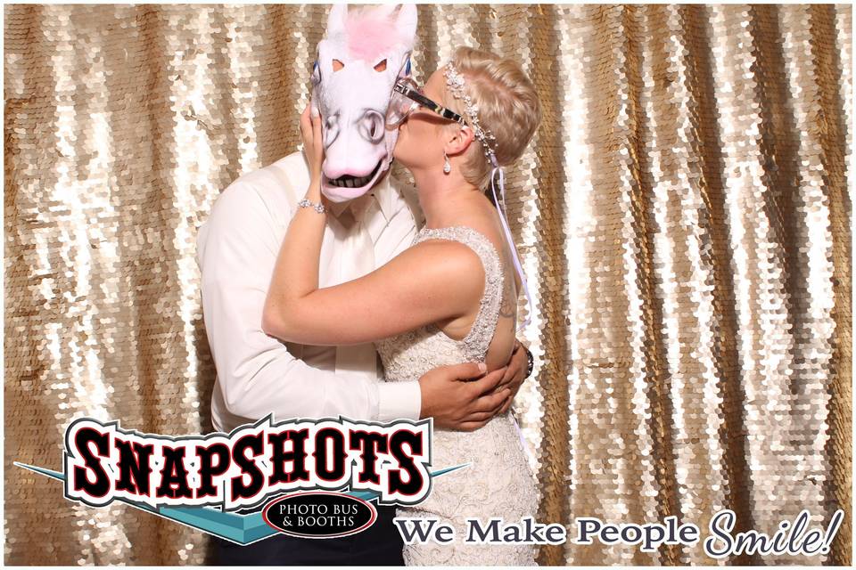 Snapshots Photo Bus & Booths