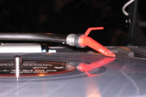 Put the needle on the record. I just thought it was a cool picture.