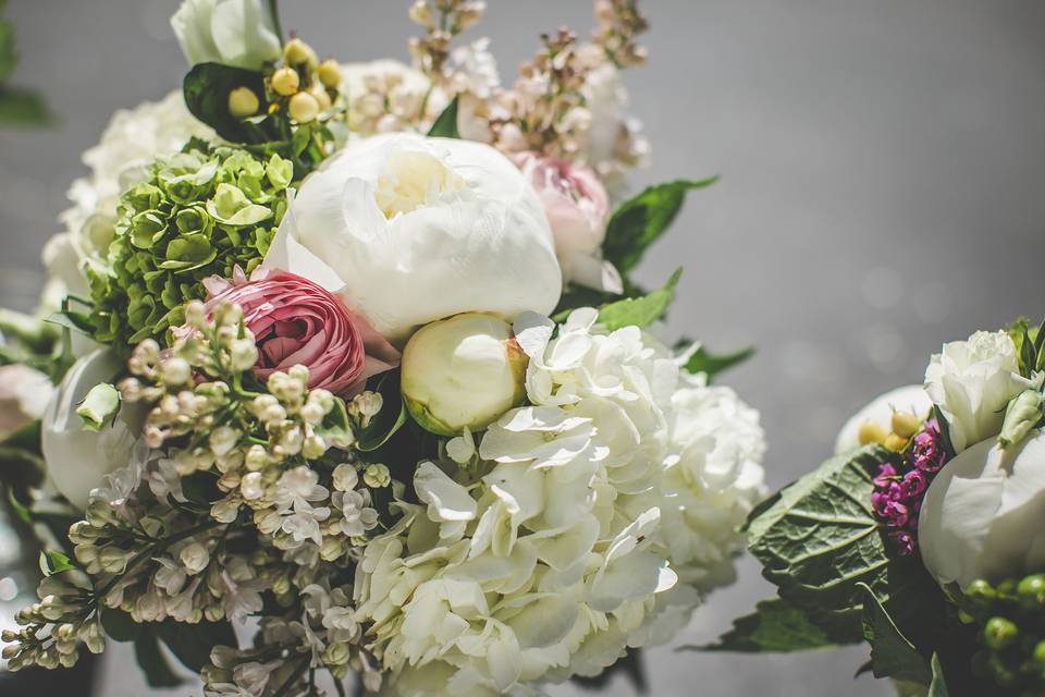 Farmhouse Floral Designs & Events