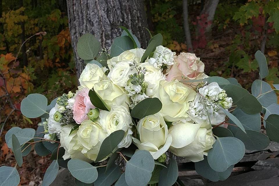 Farmhouse Floral Designs & Events