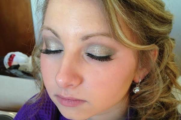 Silver eye shadow