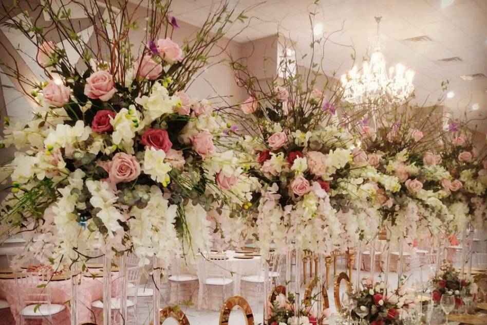 Stunning floral centerpieces