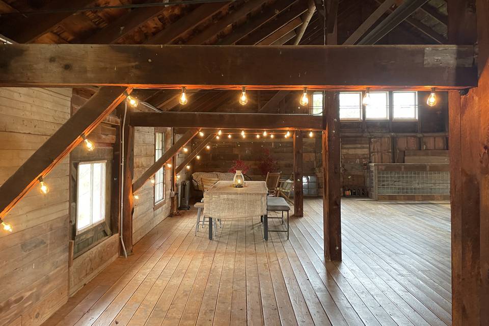 Loft (R)