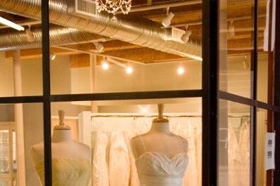 Pearl deals bridal boutique