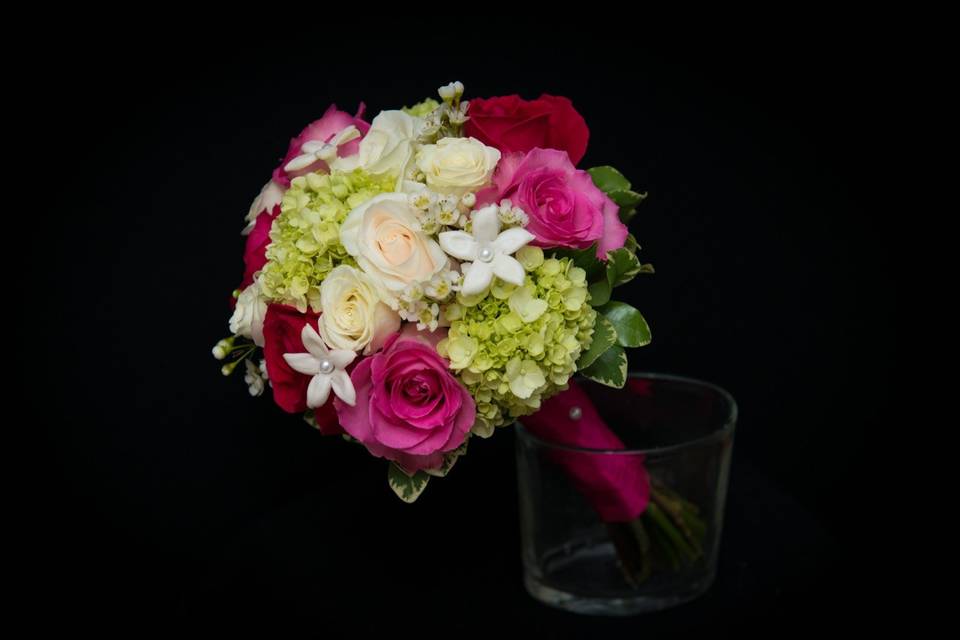 Anjulans' Florist - Floral Design, Event Lighting & Decor 