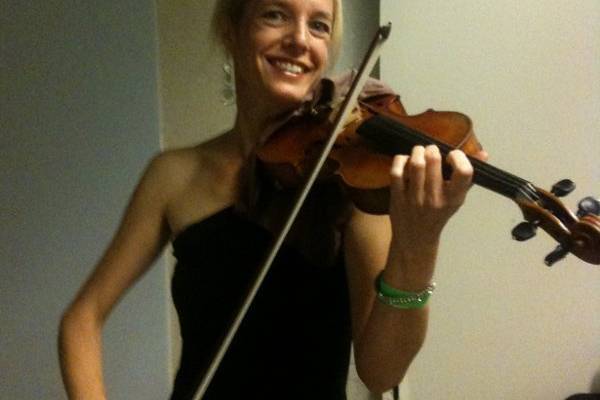 Ilana Thomas, violinist