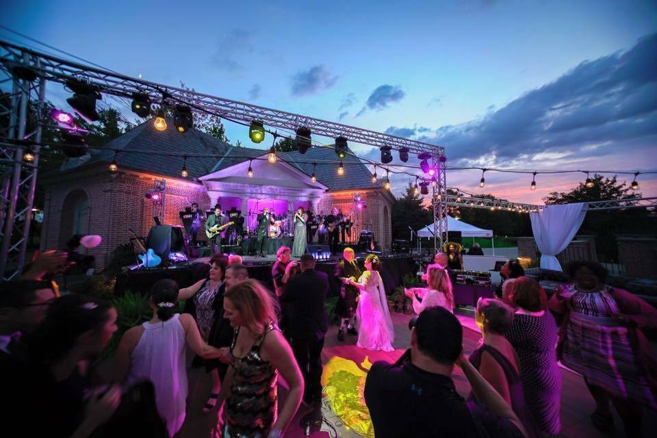 Outdoor wedding dance floor