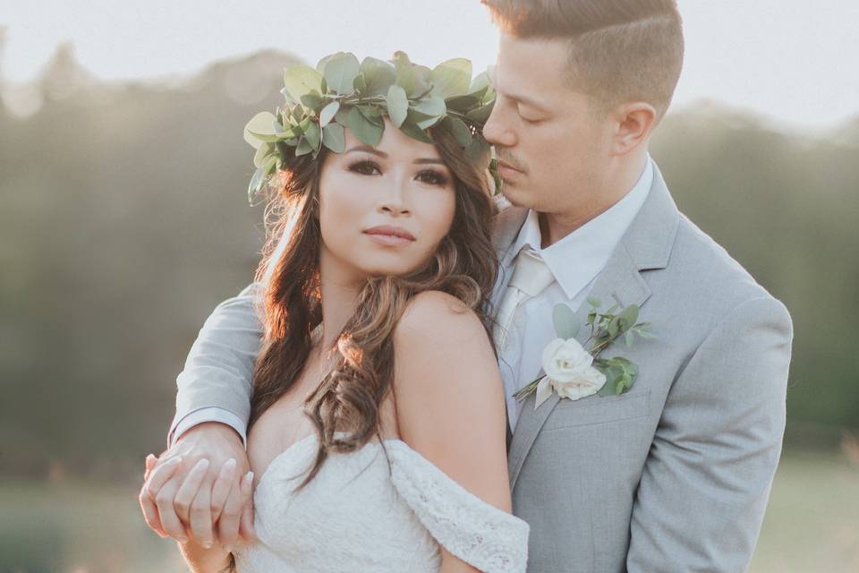 Boho bride and groom