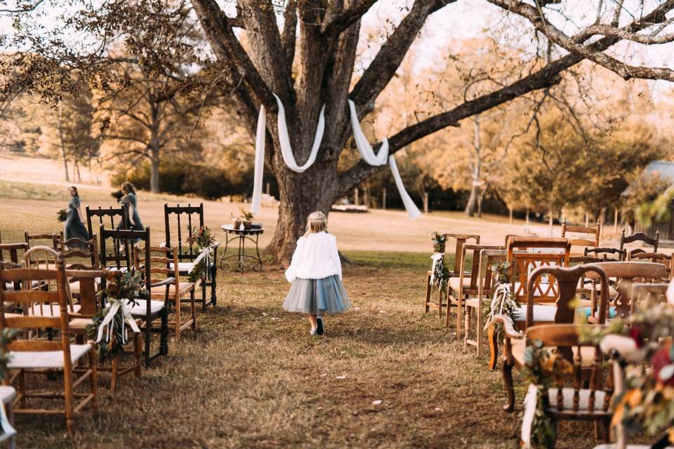 Boho outdoor ceremony