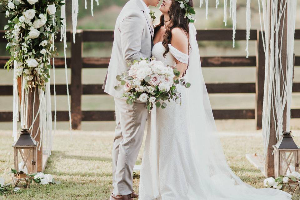 Boho ceremony altar