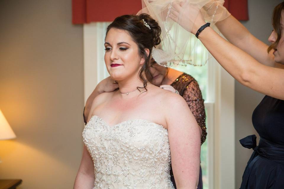 The 10 Best Wedding Hair and Makeup Artists in Walpole, NH